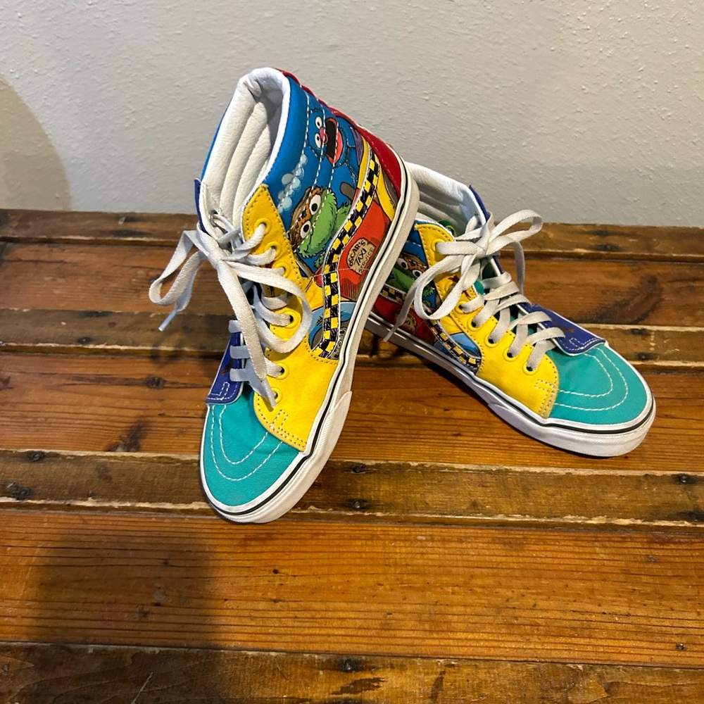 Sesame Street Limited Edition/Vans Sk•8-hi